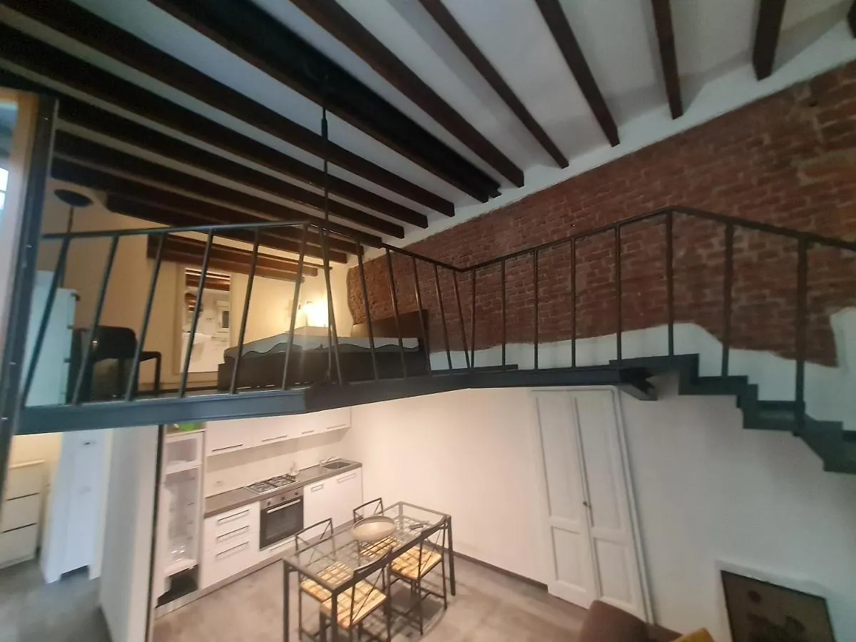 Isola - Ugo Bassi Charme Loft Apartment Milan
