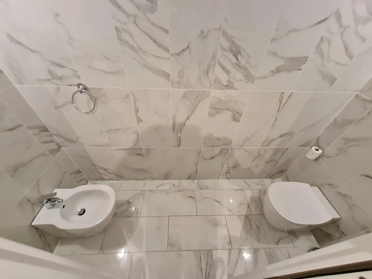Isola - Ugo Bassi Charme Loft Apartment Milan 0*,